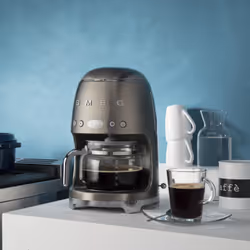 Smeg DCF02SSUK coffee maker Semi-auto Drip coffee maker 1.4 L - Additional view 7