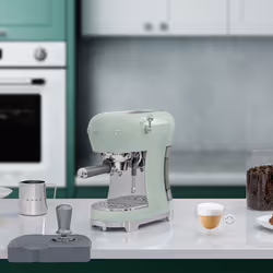 Smeg ECF02PGUK coffee maker Manual Espresso machine 1.1 L - Additional view 6