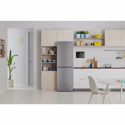 Indesit INFC8 50TI1 S 1 fridge-freezer Freestanding 322 L F Silver