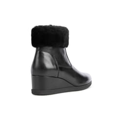 ) Geox Anylla 80% Leather Bovine Nappa-20% Leather Real Fur Women's Black Boots - Black, 7.5 (Adults'