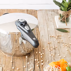BRA A185101 stovetop pressure cooker 4 L Silver - Additional view 6