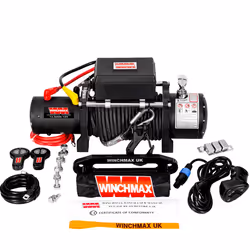 13,500lb Military Grade 12V Winch. 25m x 10mm Armourline Rope.