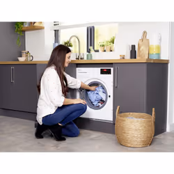 Beko b100 WTIK86151F Integrated 8kg 1600rpm Washing Machine with Quick Programme