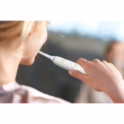 Philips DiamondClean Smart HX9917/88 Sonic electric toothbrush with 2 accessories and app