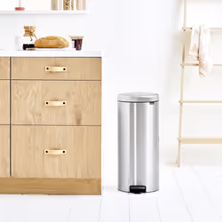 Brabantia Pedal Bin newIcon, 30 cm, 300 mm, 340 mm, 675 mm, 3.71 kg, 330 mm