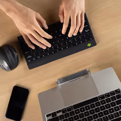 R-Go Tools Ergonomic keyboard R-Go Compact Break, compact keyboard with break software, QWERTY (US), Bluetooth, black - Additional view 3