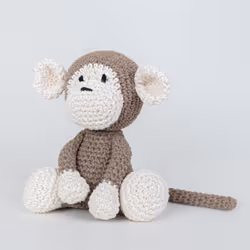 Hoooked Amigurumi DIY Kit W/Eco Barbante Yarn-Monkey Mace Taupe PAK125