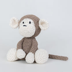 Hoooked Amigurumi DIY Kit W/Eco Barbante Yarn-Monkey Mace Taupe PAK125