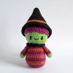 Hoooked Amigurumi DIY Kit W/Eco Barbante Yarn-Wicked Witch PAK337