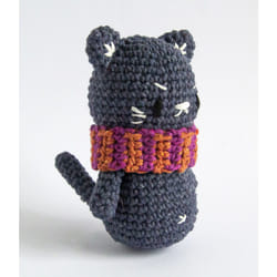 Hoooked Amigurumi DIY Kit W/Eco Barbante Yarn-Cat Lucky PAK341