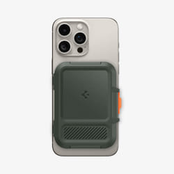 Spigen MagSafe Card Holder Lock Fit (MagFit) Green