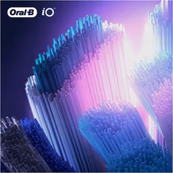 Oral-B iO Ultimate Clean Electric Toothbrush Head, Twisted & Angled Bristles for Deeper Plaque Removal, Pack of 4 Toothbrush Heads, Black