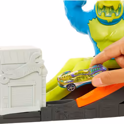 Hot Wheels Toxic Ape Attack Playset