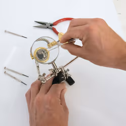 Silverline Watchmaker/Crafting Helping Hands Versatile Device DIY Tool 63mm 2.5x ( UK )