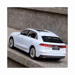 1:32 AUDI Q8 SUV Alloy Car Model Diecast Metal Vehicles Car Model Collection High Simulation Sound and - Black