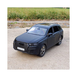 1:32 AUDI Q7 SUV Alloy Car Model Diecast & Toy Vehicles Metal Car Model Simulation Sound and Light Collection - Matter black