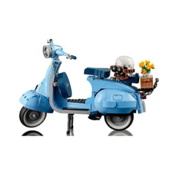 125 Scooter Model Building Kit 65566, Italian Iconic Model Moped
