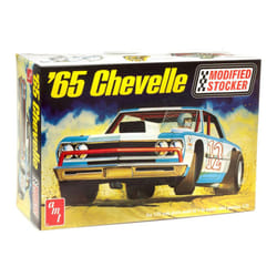 AMT 1177 1965 Chevelle Modified Stocker 1:25 Plastic Model Kit