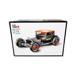 AMT Skill 2 Model Kit 1925 Ford Model T \Chopped\