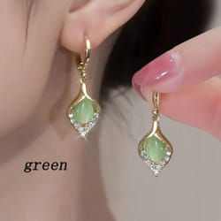 New Women&apos;s Fashion Geometric Earrings Temperament Drop Earrings Girl Gift Earrings - green
