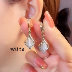 New Women's Fashion Geometric Earrings Temperament Drop Earrings Girl Gift Earrings - white