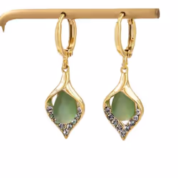 New Women&apos;s Fashion Geometric Earrings Temperament Drop Earrings Girl Gift Earrings - green