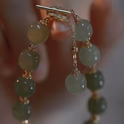 Fashionable Exquisite Green Imitation Jade Beaded Bracelet For Women Elegant Sweet Wrist Chain Court Style Banquet Daily Jewe ...