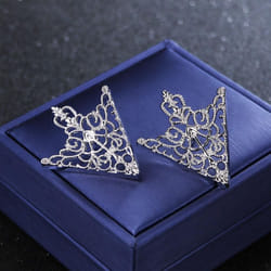 Brooch Vintage Triangle Shirt Collar Pin Hollow Metal Needle Brooch For Women Men Lapel Pin Clothes Decor - silver
