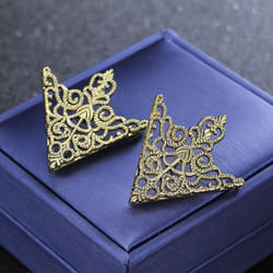 Brooch Vintage Triangle Shirt Collar Pin Hollow Metal Needle Brooch For Women Men Lapel Pin Clothes Decor - bronze