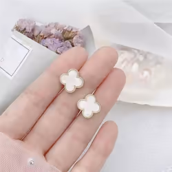 Four-leaf Clover Earrings Dongdaemun Net Red Temperament Small And Simple All-match Fashion Earrings Women Earrings - green