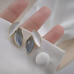 Elegant Leaf Earrings Women Simple Dangle Earrings Advanced Design Engagement Party Jewelry