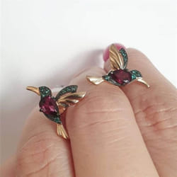 Luxurious Unique Long Drop Earrings Bird Pendant Tassel Crystal Pendant Earrings Ladies Jewelry - red