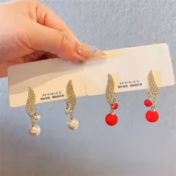 Women&apos;s Double Pearl Pendant Earrings - red