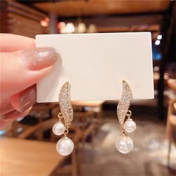 Women&apos;s Double Pearl Pendant Earrings - white