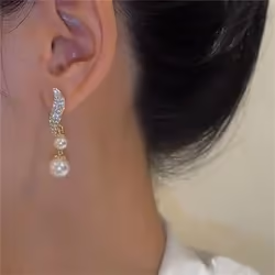 Women&apos;s Double Pearl Pendant Earrings - white