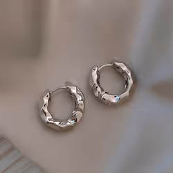Women Simple Pleated Hoop Earrings - Silver