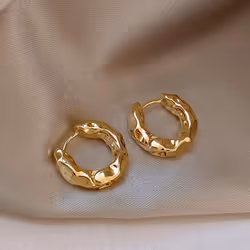 Women Simple Pleated Hoop Earrings - Gold