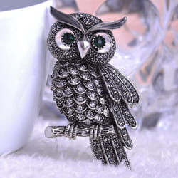 Vintage Owl Brooch Corsage Scarf Clip Antique Gold Plated Crystal Parrot Brooches - Grey