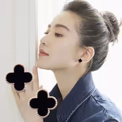 Senior Sense Of Four-leaf Clover Light Luxury Temperament Women&apos;s Earrings Daily Versatile Simple Earrings - red