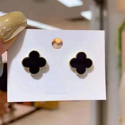 Senior Sense Of Four-leaf Clover Light Luxury Temperament Women&apos;s Earrings Daily Versatile Simple Earrings - black