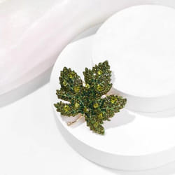 Maple Leaf Brooches For Women Men Elegant Corsage Festival Party Badge Pin Clothing Jewelry Accessories - green