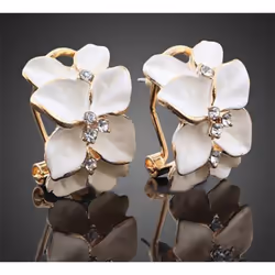 Fashion Style Elegant Crystal Gardenia Stud Earrings Ear Buckle for Women