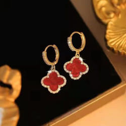Fashion Luxury Four-leaf Clover Retro Shiny Rhinestone Earrings Net Red Senior Sense Of Ladies Earrings Small Fragrant Wind Ear Buckle - red