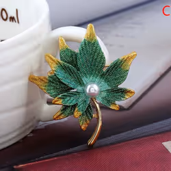 Maple Leaf Brooches Pin With Fake Pearl Women  Lapel Pin Girl  Decor - green