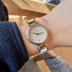Women&apos;s Retro Exam Watch - Light Luxury, British Style, Small Dial Quartz Timepiece For Students - white