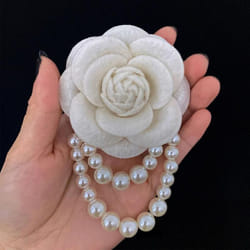 1pc Jewelry Gift Brooch Pin Pearl Tassel Vintage Camellia Flower Fabric Corsage Women&apos;s - beige