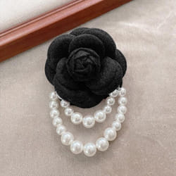 1pc Jewelry Gift Brooch Pin Pearl Tassel Vintage Camellia Flower Fabric Corsage Women&apos;s - black