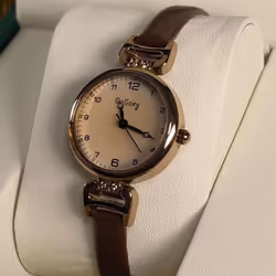 Women&apos;s Retro Exam Watch - Light Luxury, British Style, Small Dial Quartz Timepiece For Students - coffee