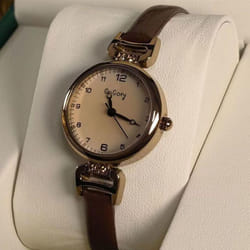 Women&apos;s Retro Exam Watch - Light Luxury, British Style, Small Dial Quartz Timepiece For Students - coffee