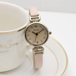 Women&apos;s Retro Exam Watch - Light Luxury, British Style, Small Dial Quartz Timepiece For Students - pink
